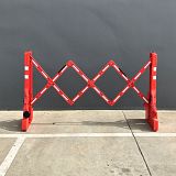 Skl�dac� bari�ra, z�taras s reflexn�mi prvky Flexxy - klikn�te pro v�ce informac�